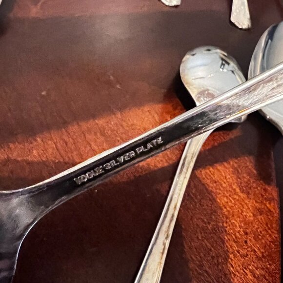 Vintage vogue Silver Plate Flatware Set With Forks Spoons & Butter Knife  20-Pie - Picture 7 of 11